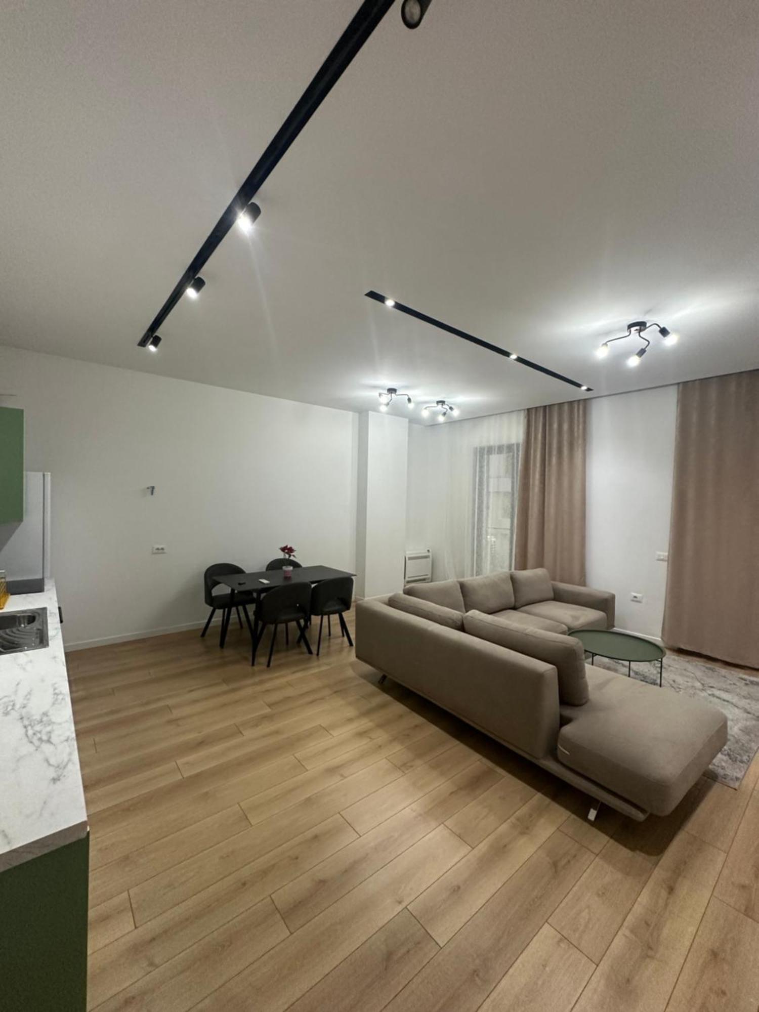 Free Parking Tirana Modern Escape Appartement Buitenkant foto